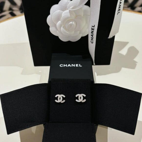 Chanel double C silver stud earrings - Picture 1 of 5